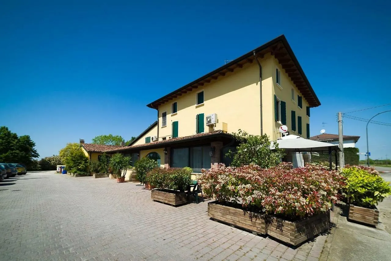 Bed and Breakfast Rifugio San Lorenzo Porto Mantovano Włochy