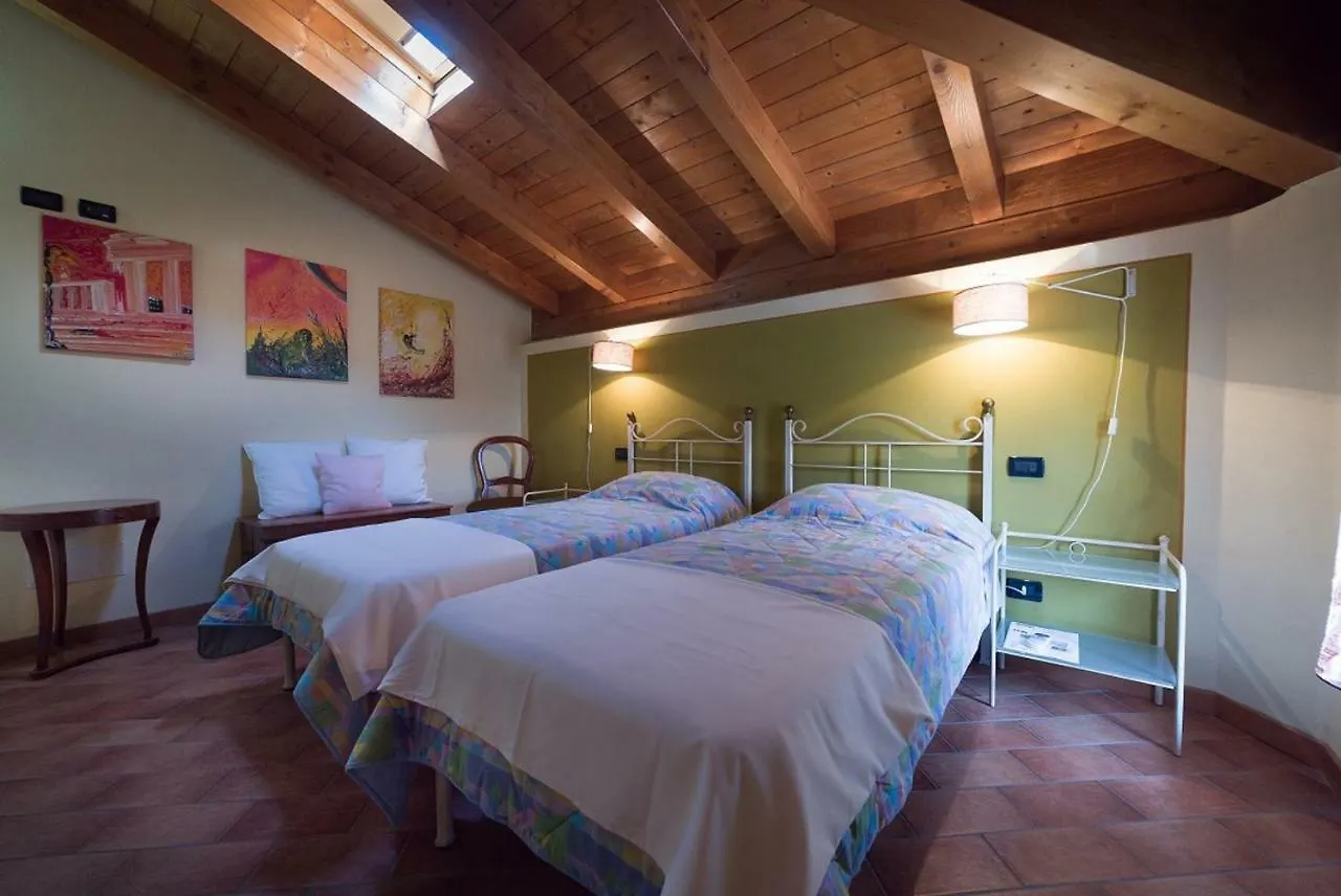 Nocleg ze śniadaniem Bed and Breakfast Rifugio San Lorenzo Porto Mantovano