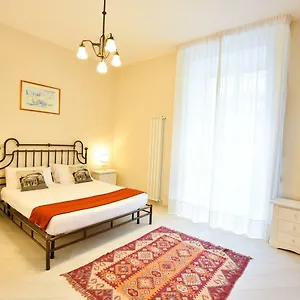 https://domus-borbonica.hotels-amalfi.com